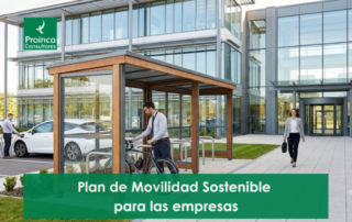 Implementación del plan de movilidad sostenible empresas con empleados usando bicicletas y vehículos eléctricos en la oficina.